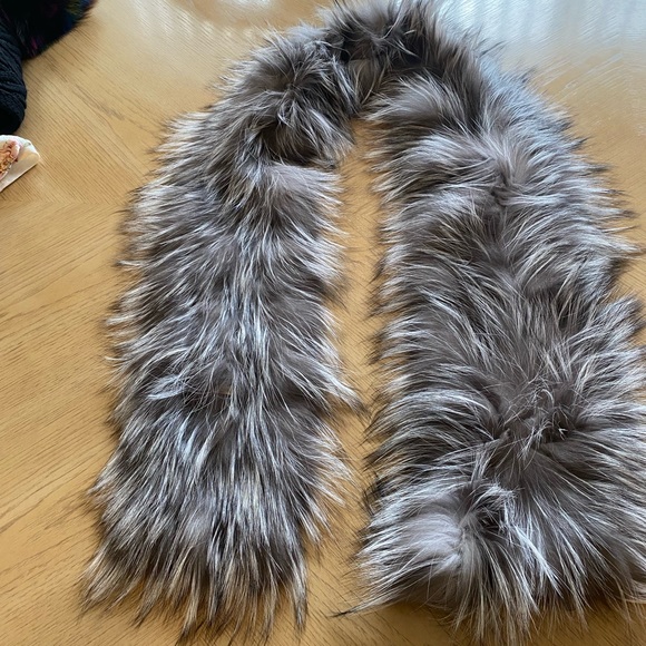 La Fiorentina Accessories - Womens La Forentina grey fox fur scarf